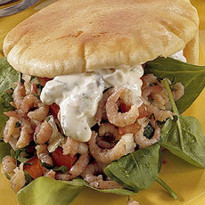 Recept: Pita's met garnalentomatensalade