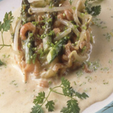 Recept: Hopscheuten met groene asperges en gerookte zalm Recept: Hopscheuten met groene asperges en gerookte zalm