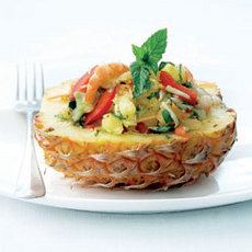 Recept: Victoria-ananas met een slaatje van tijgergarnalen Recept: Victoria-ananas met een slaatje van tijgergarnalen