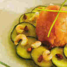 Recept: Timbaaltje van gerookte zalm, gevuld met garnalen,