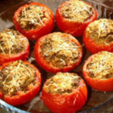 Recept: Vleestomaat gevuld met champignons en geitenkaas 