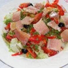 Recept: Maaltijdsalade met gerookte forel ijsbergsla Recept: Maaltijdsalade met gerookte forel ijsbergsla