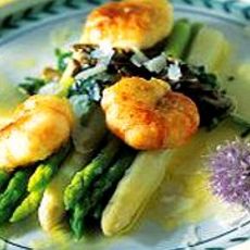 Recept: Duo van asperges met scampi op italiaanse wijze 