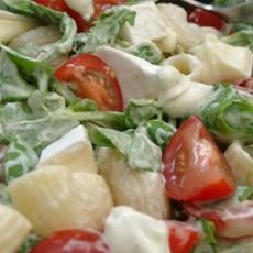 Recept: Snelle Pastasalade met Brie en Rucola Recept: Snelle Pastasalade met Brie en Rucola