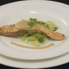 Recept: Zalm met een korstje van miso op een venkelsalade
