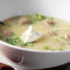 Recept: Zuurkoolsoep met pittige gehaktballetjes