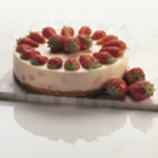 Recept: Sinaasappelkwarktaart met aardbeien Recept: Sinaasappelkwarktaart met aardbeien