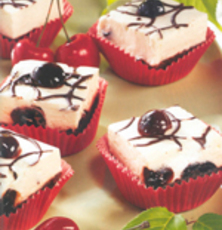 Recept: Amarenen gebakjes Recept: Amarenen gebakjes