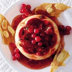 Recept: Vanillepudding met rode vruchtensaus