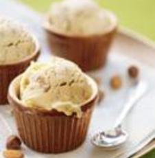 Recept: Mascarpone-ijs met noten en karamel