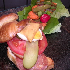 Recept: Salami tss croissants en nog meer.....