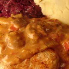 Recept: Schnitzel met champignonsaus 