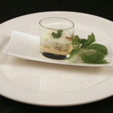 Recept: Eiercr�me met gerookte paling en schuim van zoetzu