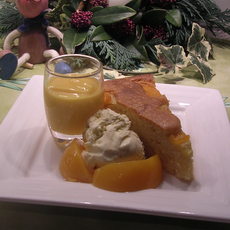 Recept: Dessertje ,cake met ijs en een glaasje advokaat