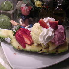 Recept: Dessert : gevulde ananasboot