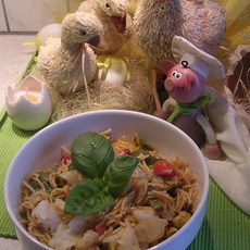 Recept: Overschotje van wokmie met groenten en gerookte heilbot