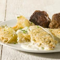 Recept: Gehaktbal met gratin van witlof en aardappelen