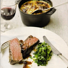 Recept: Rundvlees met rode wijnsaus en gratin dauphinois