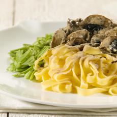 Recept: Kipkarbonades met champignons, snijbonen en taglia