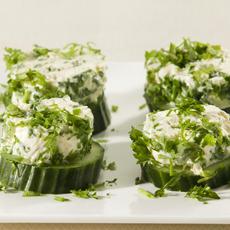 Recept: Rolletje Boursin met 3 soorten vers gehakte kruide