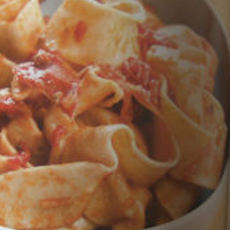 Recept: Pappardelle met kaneelbolognese