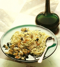 Recept: Spaghetti alle vongole e lumache di mor Recept: Spaghetti alle vongole e lumache di mor