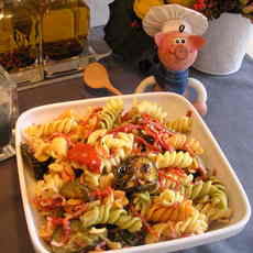 Recept: Spirelli tricolore met zuiderse groenten en chorizo ham Recept: Spirelli tricolore met zuiderse groenten en chorizo ham