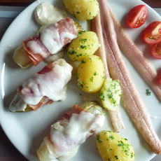 Recept: Gestoofde witlof met gerookte paling