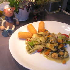 Recept: Kabeljauwhaasje met zeevruchten en fijne groenten