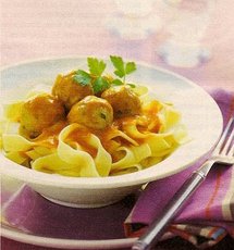 Recept: Balletjes met paprikacoulis en pappardelle