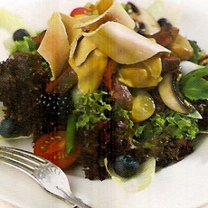 Recept: Salade met gebakken duivenborst en bramendressing