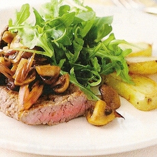 Recept: Gepelde biefstuk met champignons en balsamicoazijn