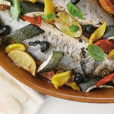Recept: Zeebaars met gegrilde courgette, paprika, citroen Recept: Zeebaars met gegrilde courgette, paprika, citroen