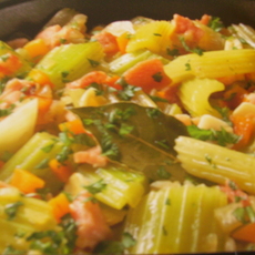 Recept: Bleekselderij met spek