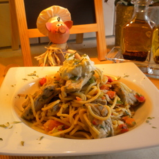 Recept: Spaghetti met kalfsmedaillon met zure room en fijne groenten