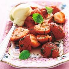 Recept: Aardbeien met Martini Fiero en Mascarpone Recept: Aardbeien met Martini Fiero en Mascarpone