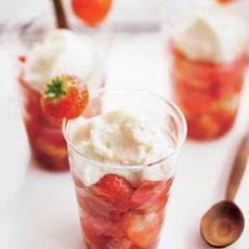Recept: Aardbeien-rabarbertrifle