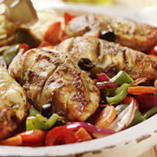 Recept: Gegrilde kip in pesto met geroosterde groenten Recept: Gegrilde kip in pesto met geroosterde groenten