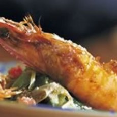 Recept: Gegrilde gamba's met lente-ui, tomaat en .....
