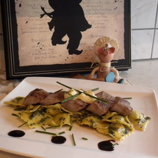 Recept: Lamsfilet op een bedje van ravioli met spinazie