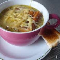 Recept: Gegratineerde uiensoep