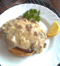 Recept: Snelle ragout met varkenshaas en champignons Recept: Snelle ragout met varkenshaas en champignons