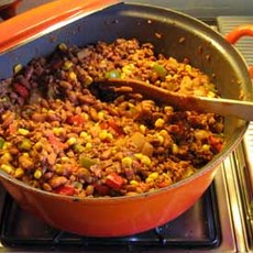 Recept: Snelle gehaktschotel met bonen Recept: Snelle gehaktschotel met bonen
