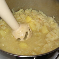 Recept: Eenvoudige bloemkoolsoep Recept: Eenvoudige bloemkoolsoep