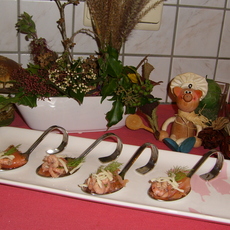 Recept: Hapje : gerookte zalm vergezeld van grijze garnalen