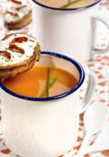Recept: Tomatensoep met geitenkaascrostini Recept: Tomatensoep met geitenkaascrostini