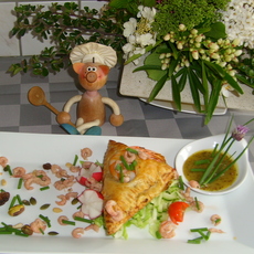Recept: Bladerdeeg gebakje gevuld op een groentenbedje