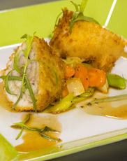 Recept: Gepocheerde en gefruite roggevleugel met gebakken pastinaak, sausje met Sint-Bernadusbier en dragon