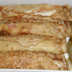 Recept: Pannenkoeken gevuld met witlof, ham en kaas Recept: Pannenkoeken gevuld met witlof, ham en kaas
